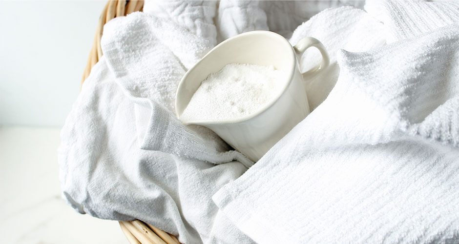 How to Make Clothes Whiter (WITHOUT BLEACH) 